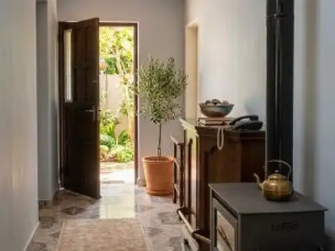 Casa en Venta con 3 cocheras
