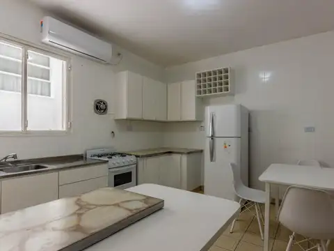 Depto Tipo Casa en Alquiler de 4 ambientes