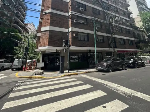 DEPARTAMENTO 4 AMBIENTES. Con entrada y habitación de servicio. Recoleta