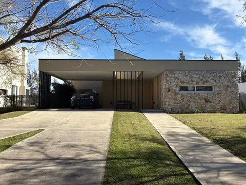 Casa en Venta en El Cantón - Norte, USD 249.000