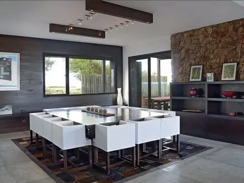 Casa en Alquiler Temporal en Punta del Este, USD 75.000