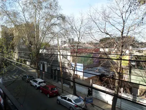 Departamento 3 Ambientes Al Frente con Balcón Corrido