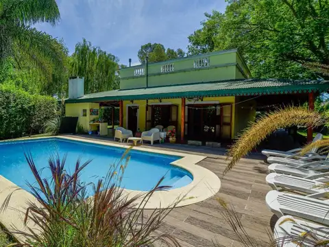 Venta casa 4 ambientes 372 m2 con pileta y parrilla en Ezeiza