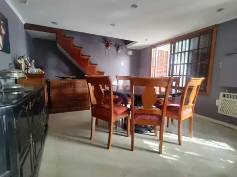 Depto Tipo Casa en Venta 52 años