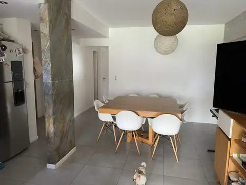 Tacuarí 600, Piso P.B