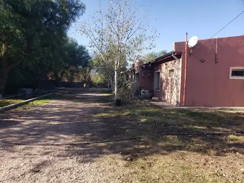 Casa en Venta con 4 cocheras