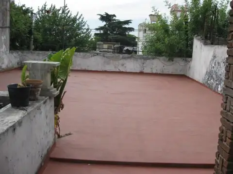 Depto Tipo Casa 3 ambientes con 2 baños