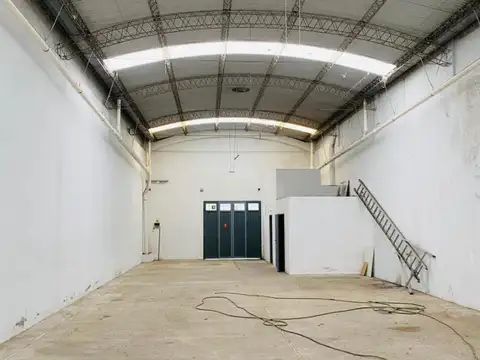 Deposito en alquiler- Parque Chacabuco