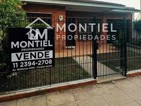 Casa Chalet  en Venta en Martin Coronado, Tres de Febrero, G.B.A. Zona Oeste