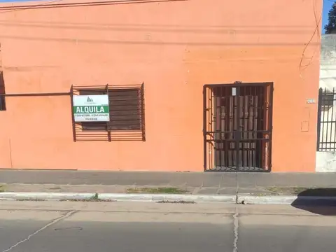 Local comercial en alquiler sobre Av. San Lorenzo Oeste