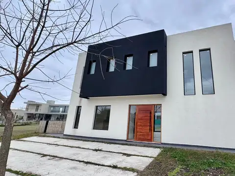 Casa en Venta en Haras Santa Maria, USD 250.000
