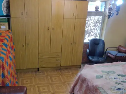 Depto Tipo Casa 6 ambientes con 2 baños