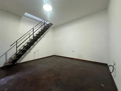 Depto Tipo Casa 2 ambientes con 1 baño