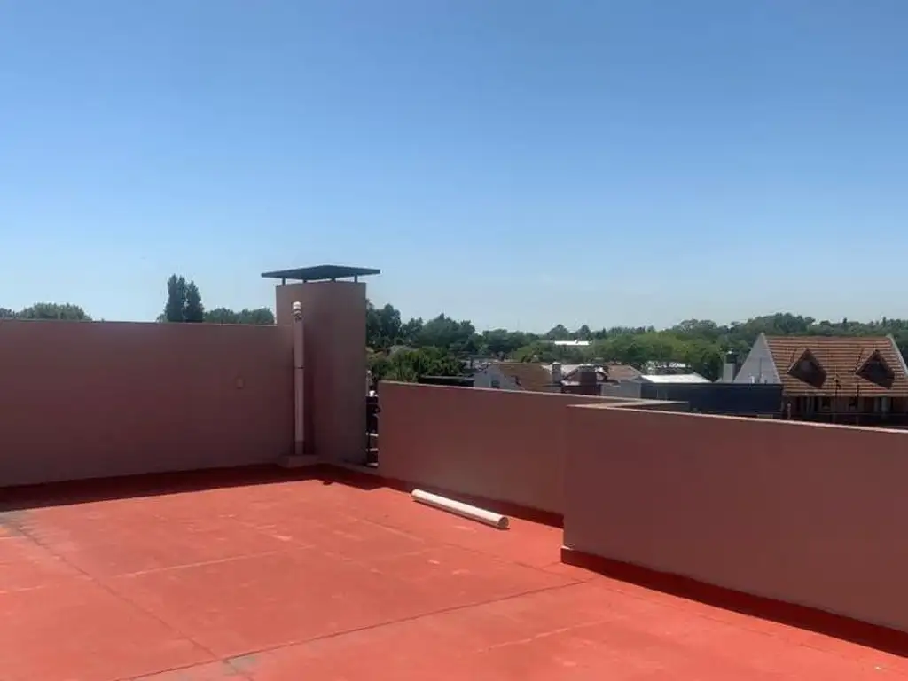 Departamento en Alquiler en Complejo Sucre