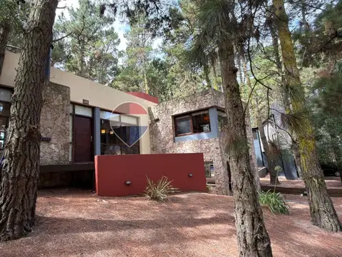 CASA VENTA CUATRO AMBIENTES EN MAR DE LAS PAMPAS