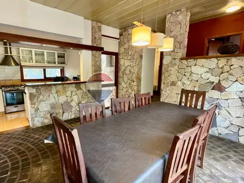 CASA VENTA CUATRO AMBIENTES EN MAR DE LAS PAMPAS