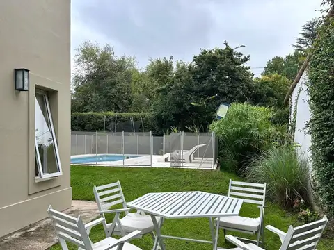 Casa 3 ambientes con 2 baños