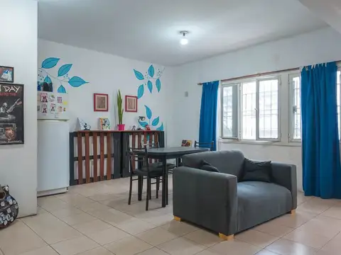 VENTA DEPARTAMENTO EN AVELLANEDA CENTRO AL FRENTE.