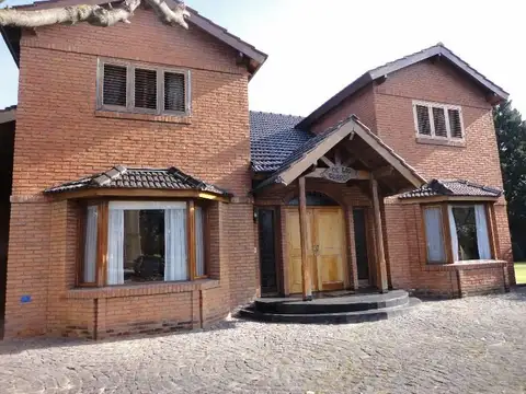 PILAR DEL LAGO Av. Juan D. Peron 100
