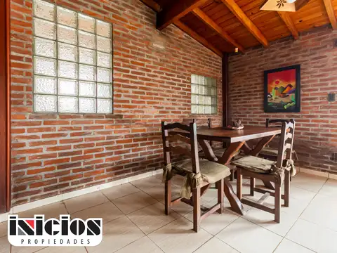 2 Locales mas una casa - C1122