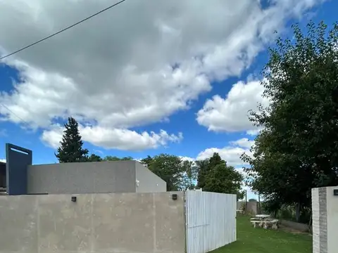 VENTA CASA QUINTA EN COLONIA NUEVA