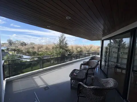 Departamento 4 ambientes con 2 baños