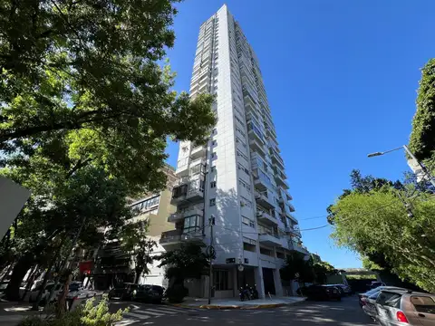 Departamento en alquiler, detrás del Campo de Polo. Vistas Panorámicas. Amenities.
