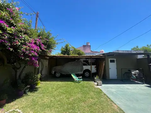 VENTA Casa 3 amb Jardin Cocheras Parri SAN ISIDRO