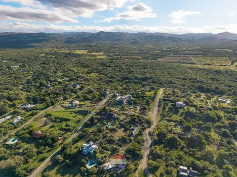Casa 6 ambientes con 2 baños