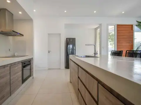 Casa en Venta en Fincas de San Vicente, USD 198.000