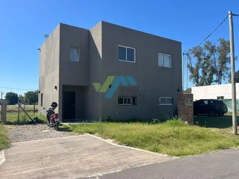 Casa Dúplex  en Alquiler en Del Viso, Pilar, G.B.A. Zona Norte