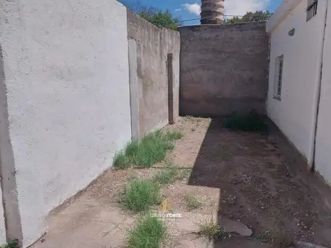 Casa 3 ambientes con 1 baño