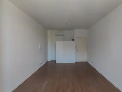 Oficina en Alquiler con 1 cochera