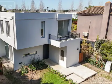 Casa en venta con renta en Santa María de los Olivos