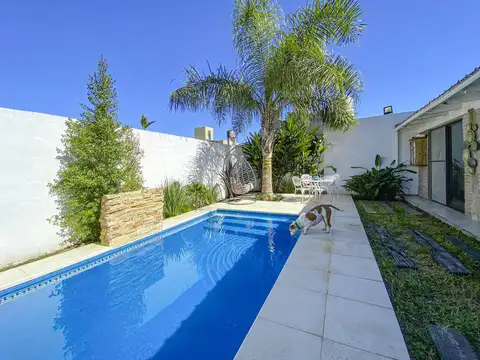 Casa 9 ambientes con 3 baños