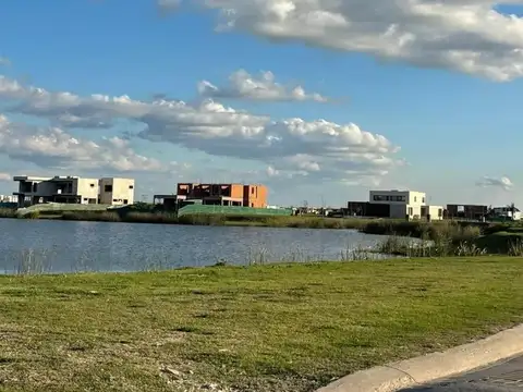 Excelente Lote En Venta Puertos Del Lago Barrio Amarras