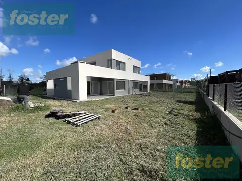 Casa 3 ambientes con 2 baños