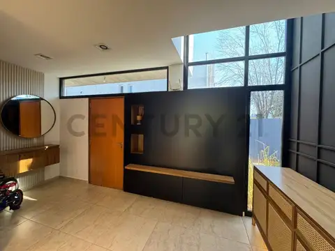 Casa en Venta en Manuel B Gonnet, USD 155.000