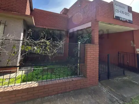 CASA EN VENTA EN CITY BEL