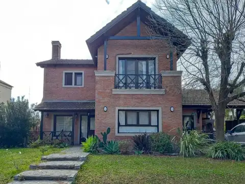 5 ambientes chalet altos del sol venta