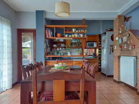 5 ambientes chalet altos del sol venta