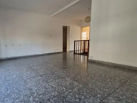 Depto Tipo Casa en Venta de 4 ambientes
