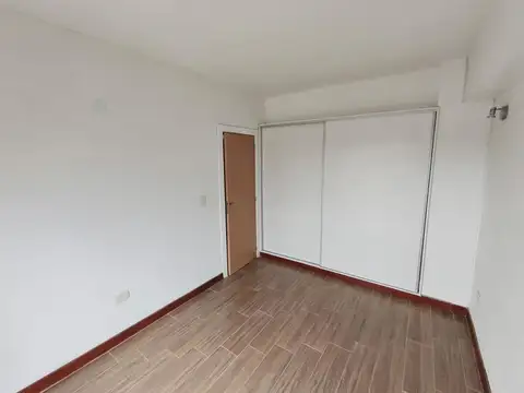 Departamento en Alquiler en Godoy Cruz, $ 450.000