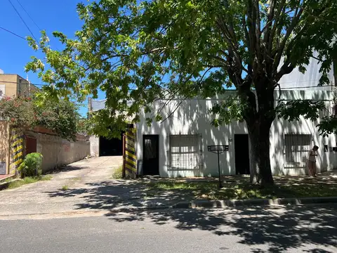 Depósito en venta en Los Hornos