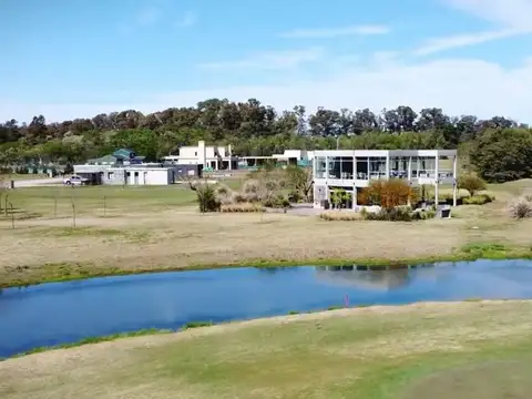 Terreno en Venta en Medal Country club, USD 40.000
