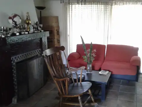 Casa en Venta con 3 cocheras