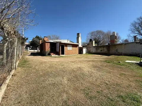 Casa 17 ambientes con 6 baños