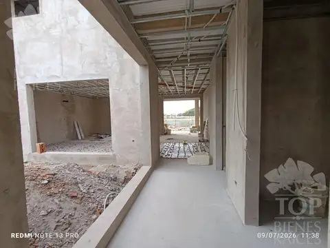 Casa 6 ambientes con 3 baños