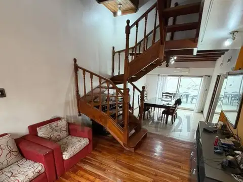VENTA DE CASA 4 AMBIENTES + DEPENDENCIA , VILLA URQUIZA