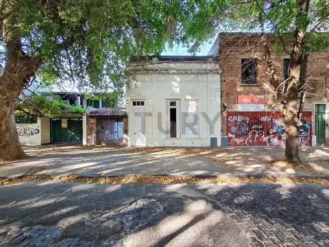 Casa en venta de 3 dormitorio con patio en La Plata